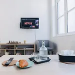 Апартаменты Relax Hypercentre Wifi Netflix Parking *